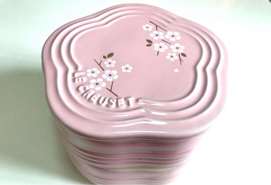 LE CREUSET 花型菓子入れ ピンク 5-4 LE CREUSET 花型菓子入れ ピンク 5-4 ル・クルーゼ