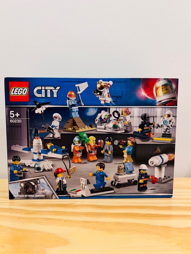 Lego City People Pack Space Research Development 60230