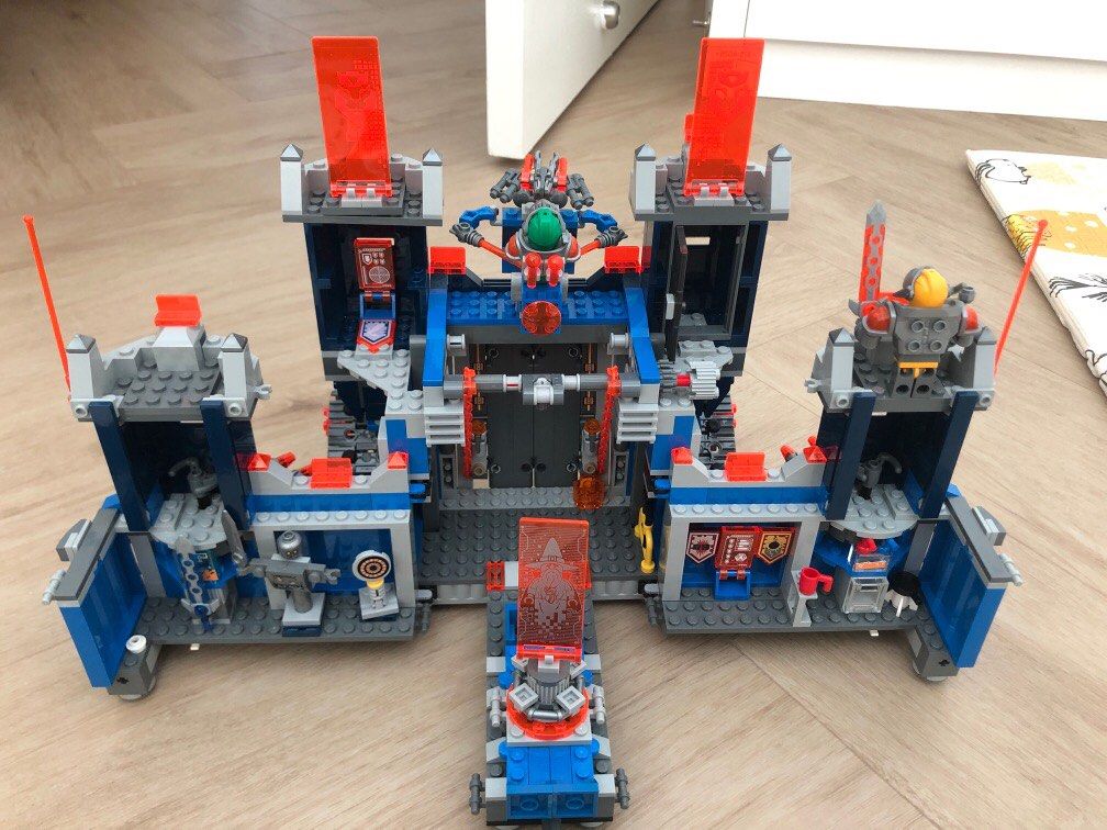 Lego fortrex 70317 cheap