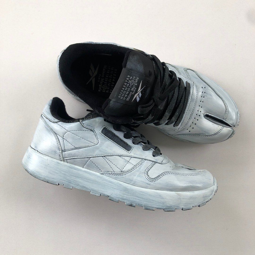 MAISON MARGIELA (Category: Sneakers) located in Davao. Submitted by LUXURY (Listing ID 1269542801, Image 1). Description: MAISON MARGIELA x REEBOK Project 0 painted tabis SIZE 8 mens Pair only No inclusions Pm for more details 📩 VISIT MY PROFILE FOR MORE LUXURY ITEMS.