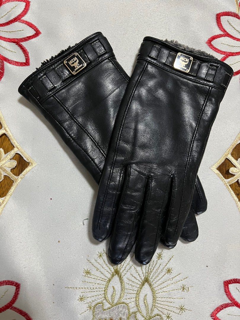 Mcm 2025 boxing gloves