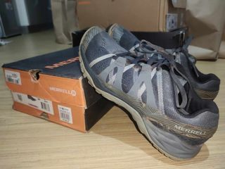 Merrell Siren Hex Q2 E-Mesh Hiking Shoes (WOMEN US 7.5) with box
