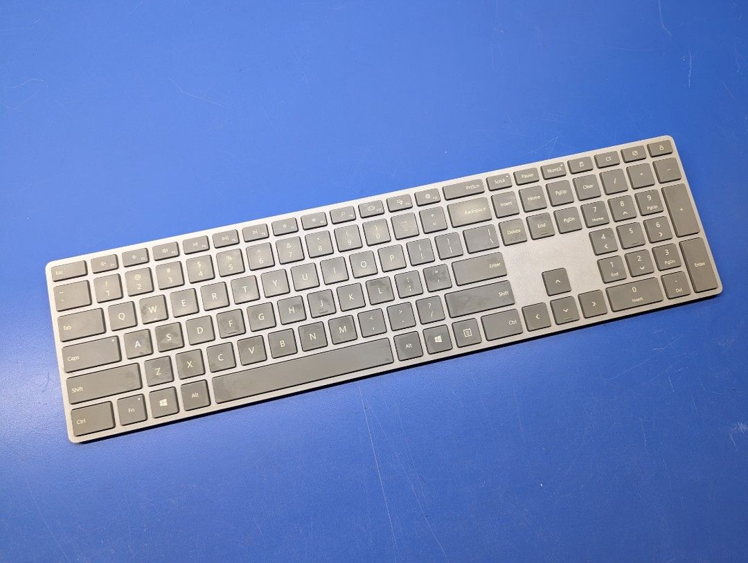 Microsoft Surface Keyboard, Computers & Tech, Parts & Accessories