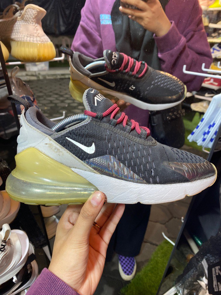 Nike air 270 Women s Fashion Footwear Sneakers on Carousell