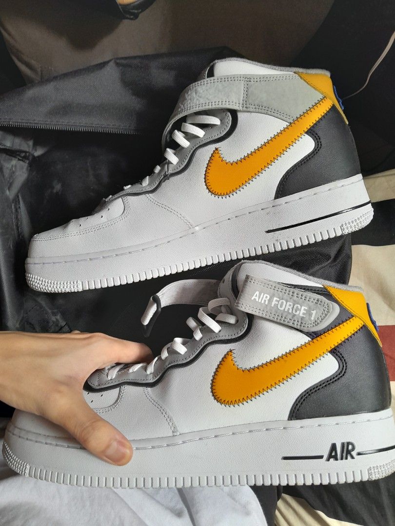 Black and yellow top air force 1 mid