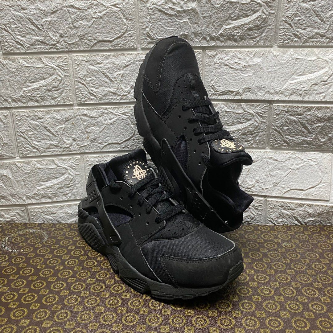 Triple black on sale huarache size 3