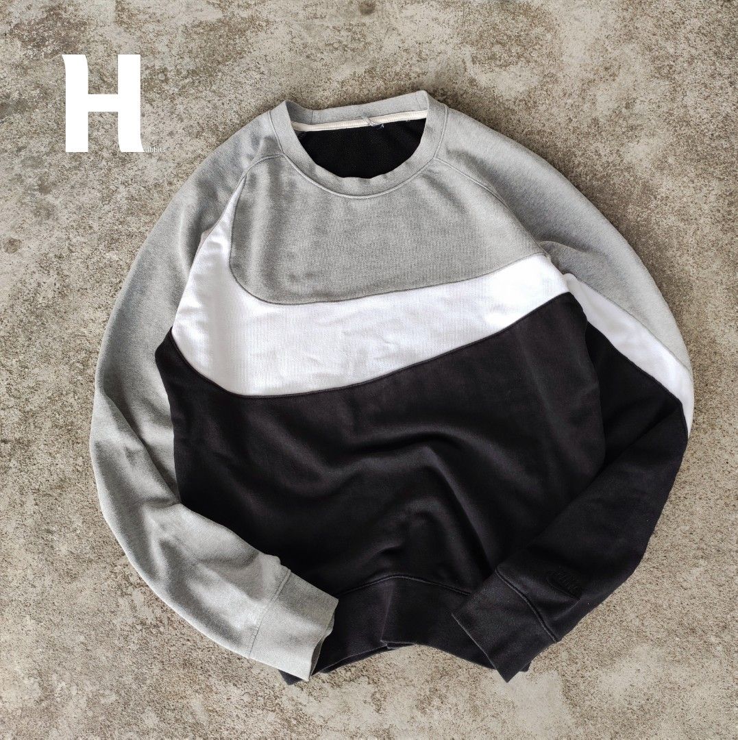Nike big sales tick sweatshirt