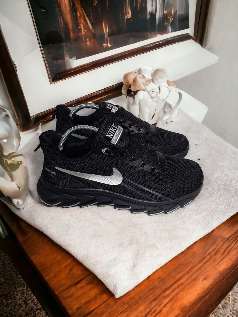 Sepatu nike air top max 2015 hitam polos
