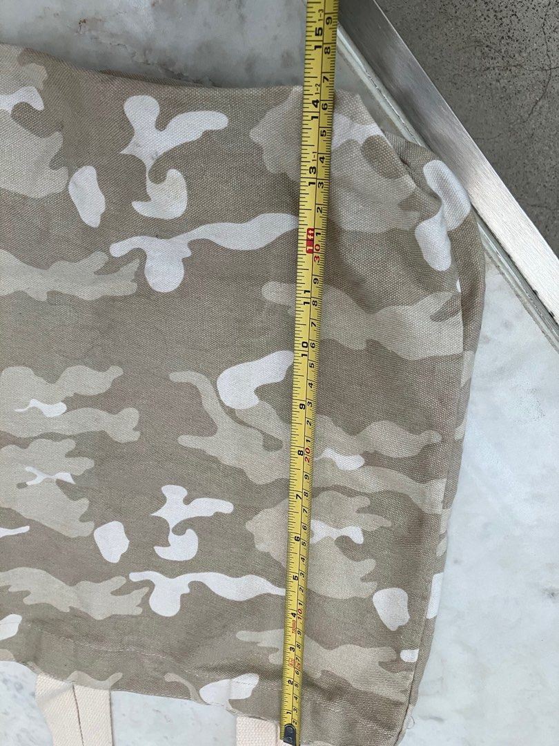 Old Navy beige camouflage canvas bag (Category: Tote Bags) located in Manila. Submitted by zolnak (Listing ID 1269510790, Image 2). Description: Used a few times. Selling for my sister. Buyer to shoulder shipping fee. .