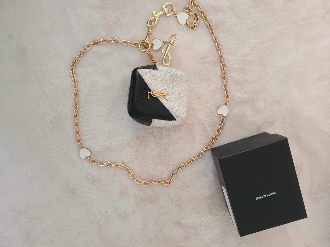 Orig Ysl Coin purse Authentic (Category: Luxury Bags & Wallets) located in Manila. Submitted by _prettyquick (Listing ID 1269595656, Image 1). Description: With provided Chain strap 100000% authentic.