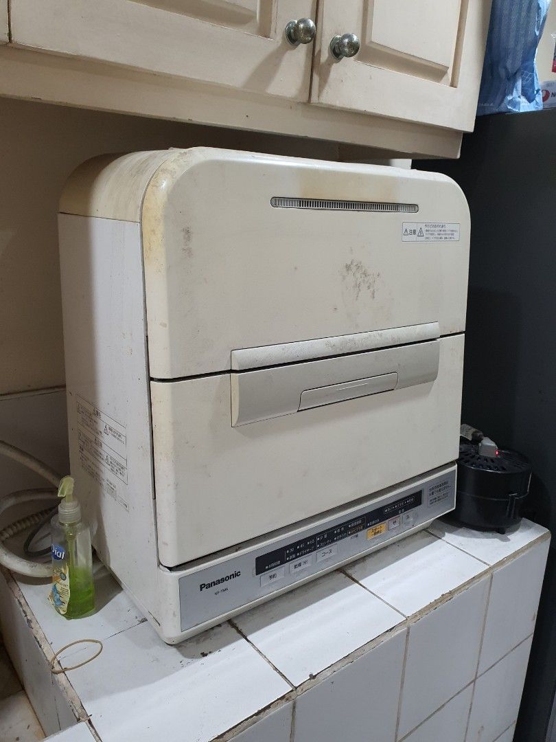 Panasonic NPTM6 dishwasher, Furniture & Home Living, Kitchenware