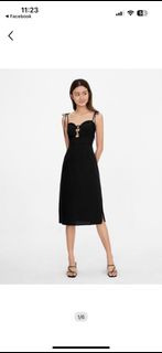 (Category: ) located in . Submitted by helpmeclearcloset (Listing ID 1269664036, Image 1). Description: .