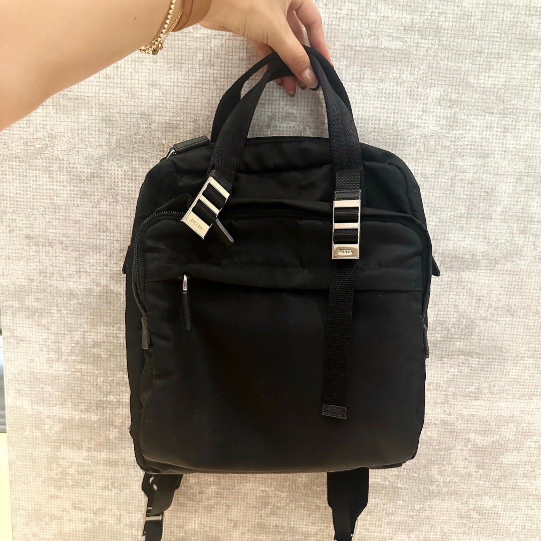 Prada nero 2025 backpack