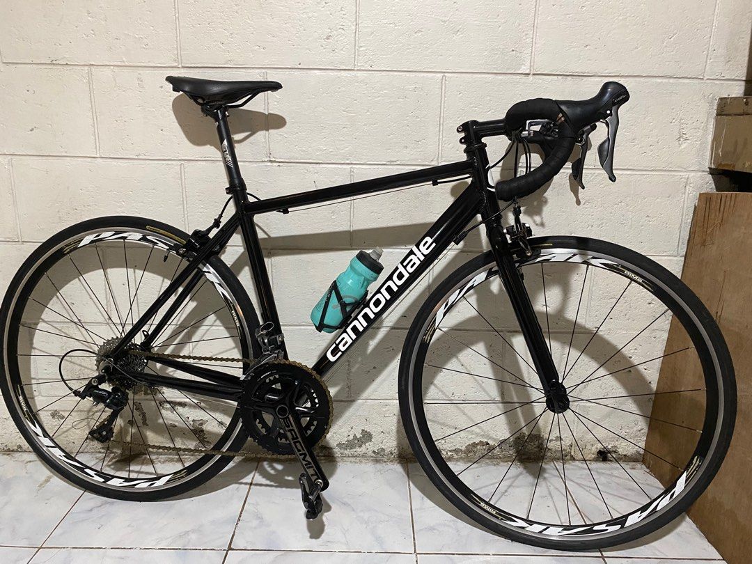 Road Bike Trinx Tempo 2.0 bike set Sports Equipment Bicycles