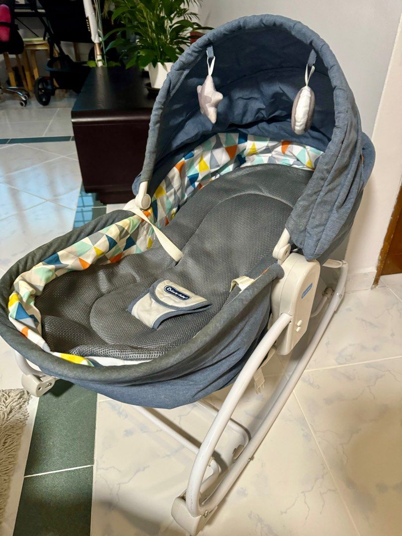 Baby rocking store sleeper chair