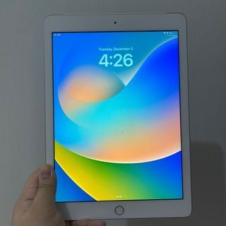 RUSH IPAD 5TH GEN 128GB WIFI & SIM