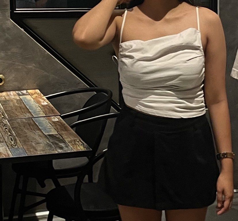 RUSH SALE zara asymmetrical top (Category: Others Tops) located in Valderrama. Submitted by kyaai (Listing ID 1267846965, Image 2). Description: used twice only Can fit xs-s helping tags: bershka Zara cotton on Love bonito.
