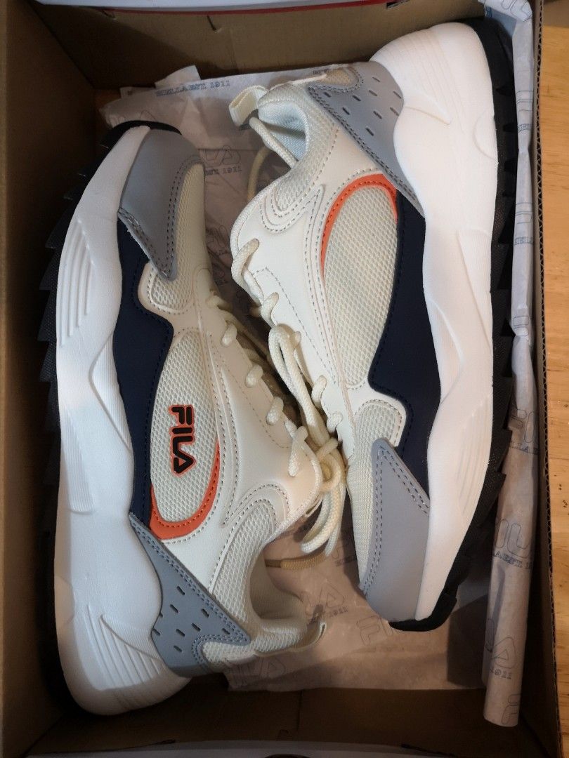 Fila ray hotsell women's sale