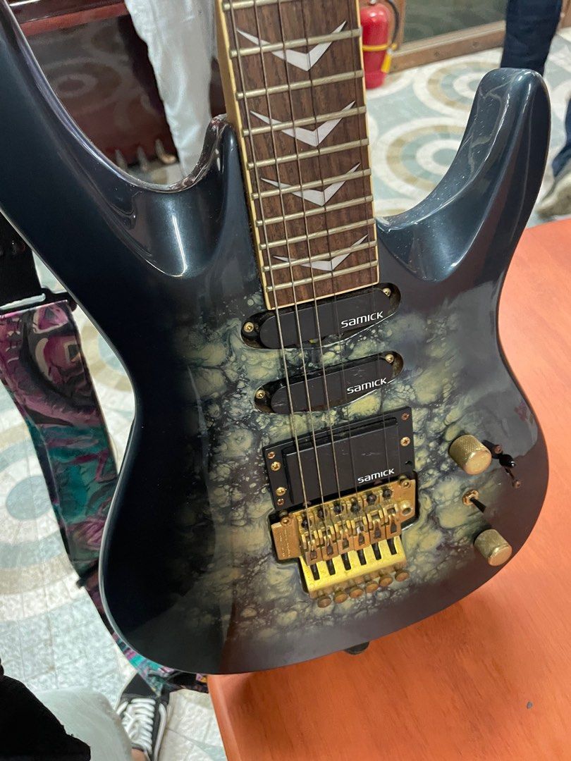 Samick top super strat