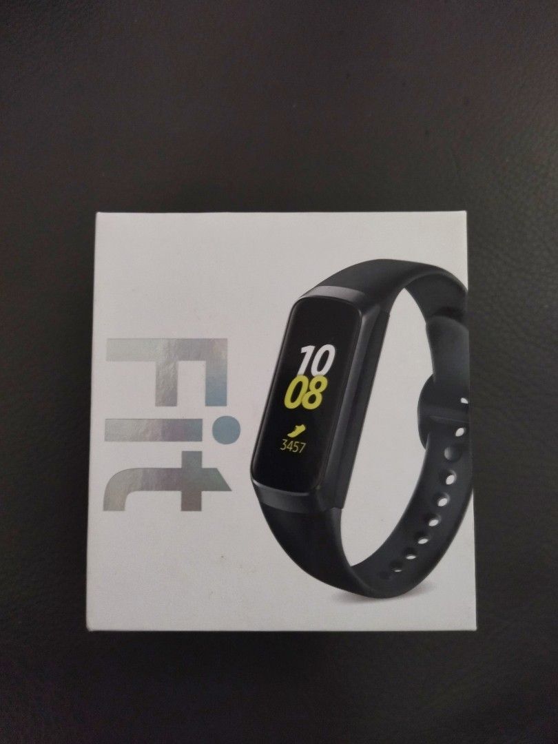 Galaxy fit hotsell wearable