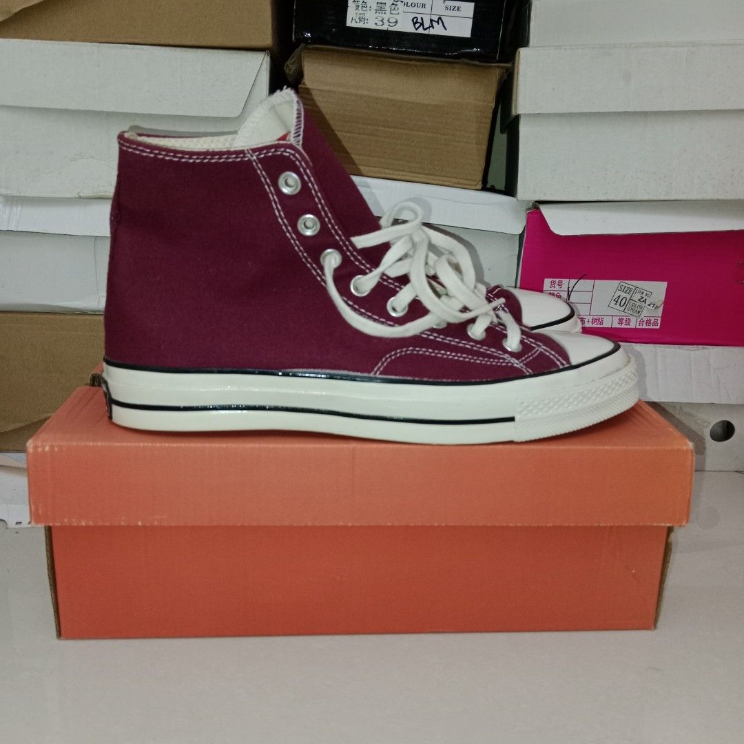 Converse warna on sale maroon