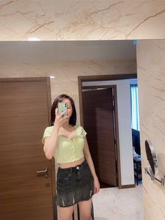 Set croptop and denim jeans