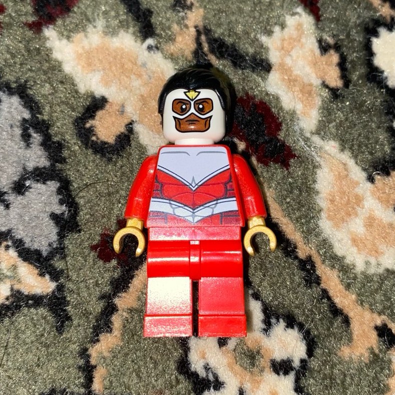 Falcon lego figure sales