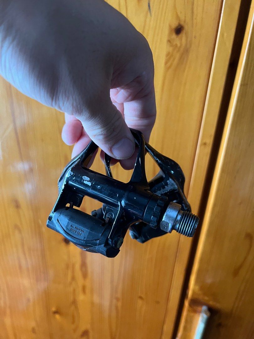 Shimano 105 pedals cleats 5700 Sports Equipment Bicycles Parts