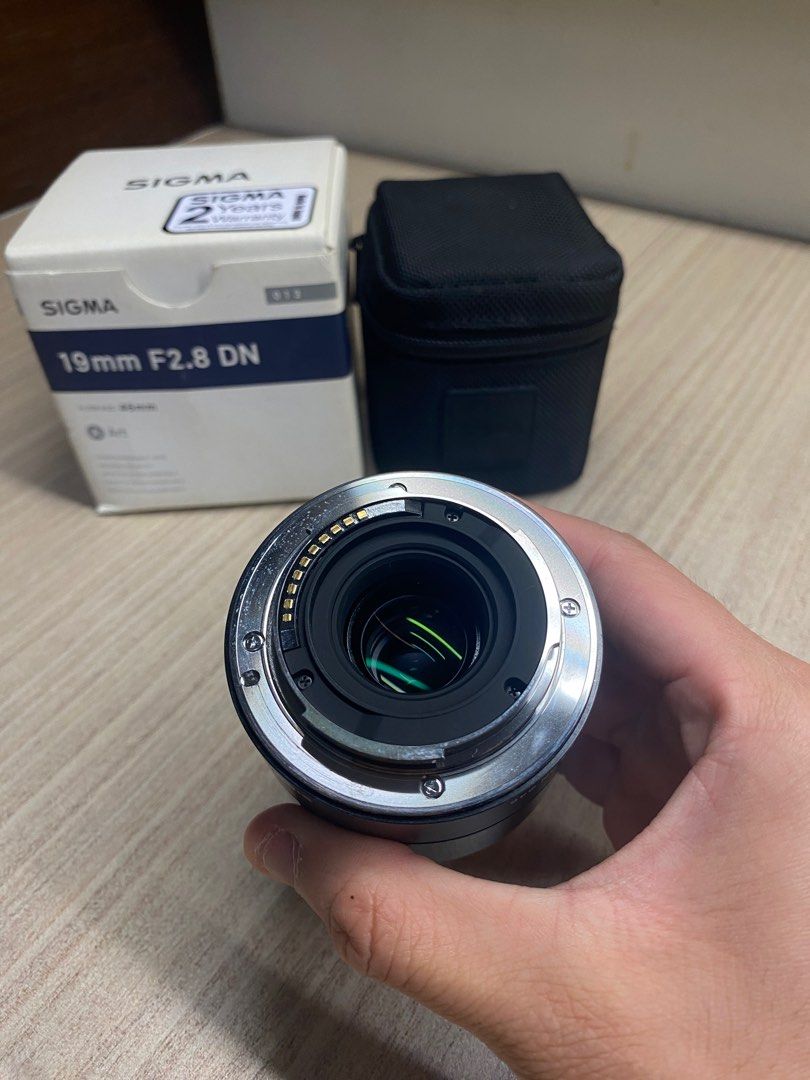 Objectif Sigma 19 Mm F/2,8 DN Art Pour Appareils Micro 4/3 – Monture Olympus Et Panasonic – Version Argentée (occasion)