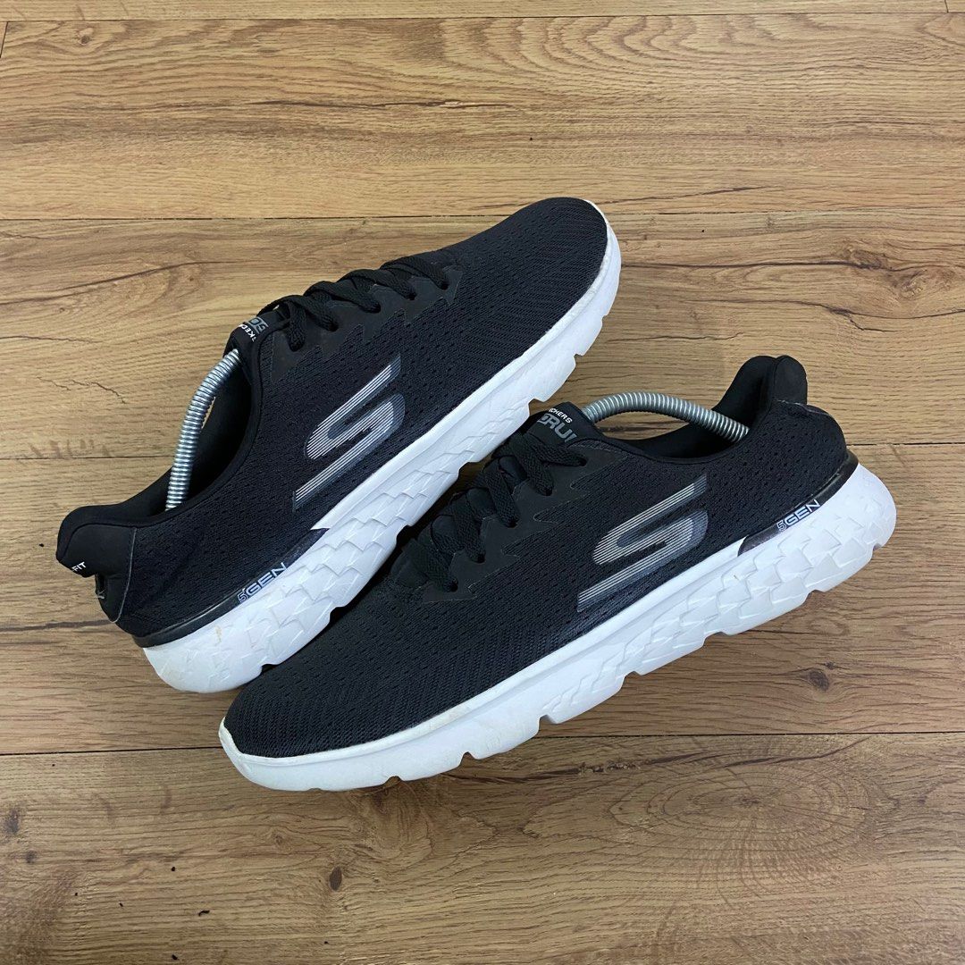 Skechers go outlet run 10.5