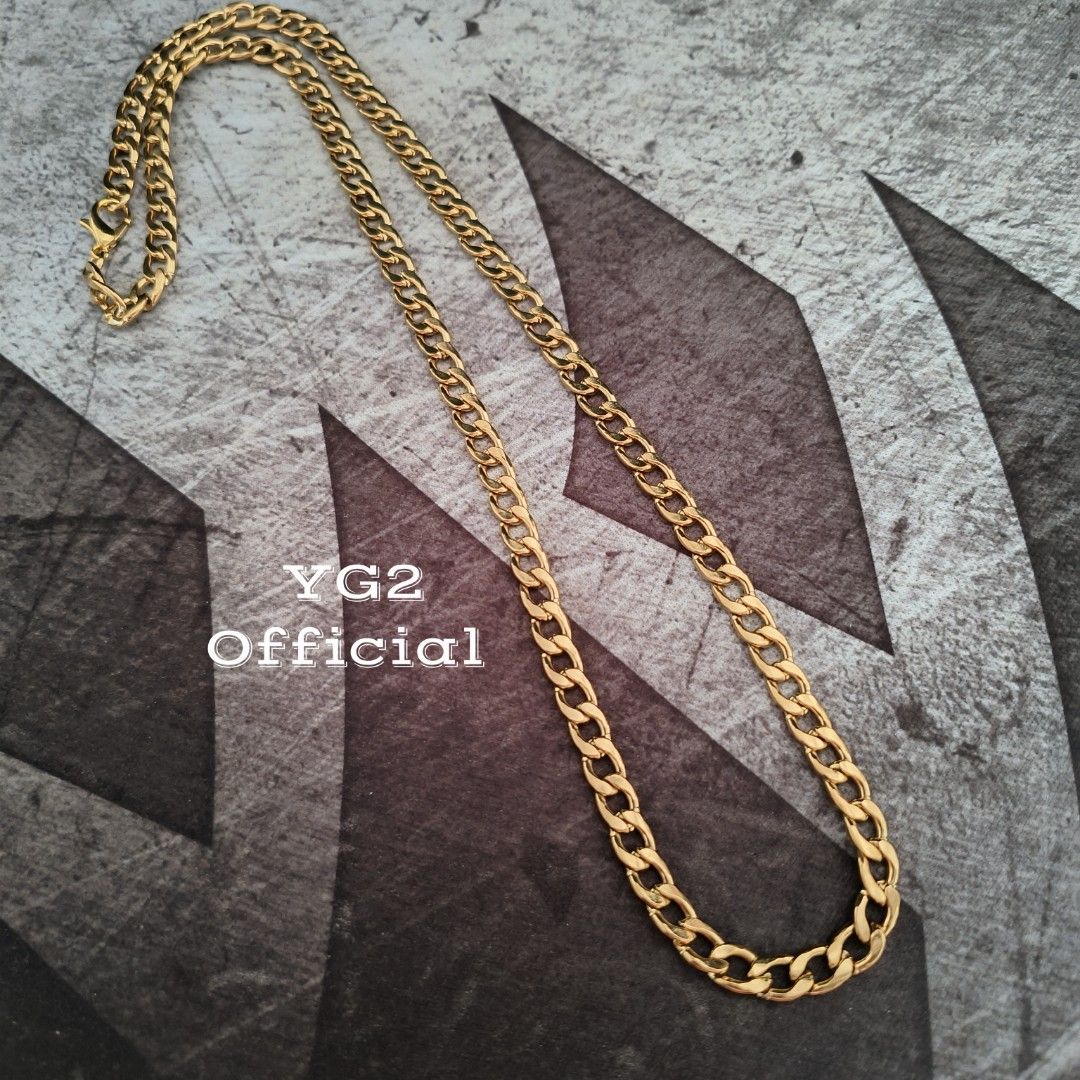 Mens flat gold necklace top