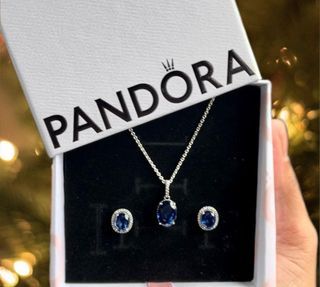 SUPER SALE! PANDORA SPARKLING HALO STATEMENT NECKLACE & EARRING SET