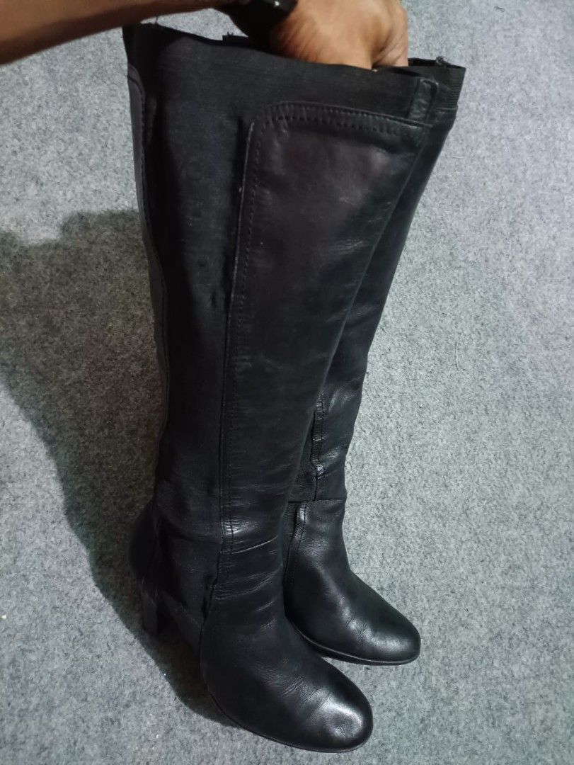 TAHARI Boots Orii size 37 Fesyen Wanita Sepatu di Carousell
