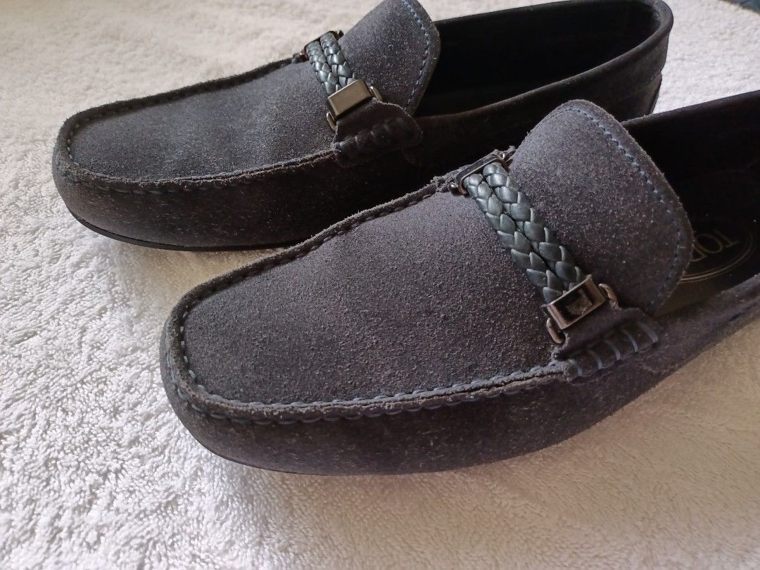 Tod's blue suede driving moccasins (Category: Dress Shoes) located in Pasig City. Submitted by editandcurate (Listing ID 1269575347, Image 2). Description: Authentic Tod's blue suede driving moccasins. Used but well-maintained and still very presentable and dressy. Check measurements as shown in photos. Colour may slightly vary due to lighting conditions. Made in Italy. Comes with original box and shoe bag. Ridiculous offers are ignored. RFS: no 