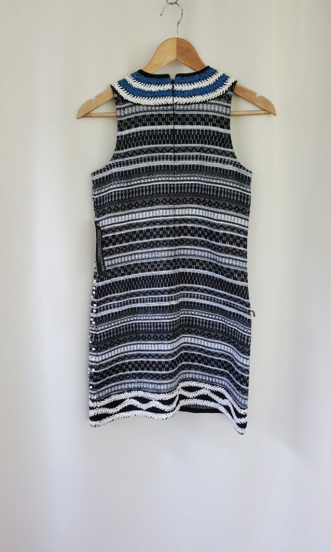 Topshop Woven Dress (Category: Dresses) located in Makati City. Submitted by tencel (Listing ID 1269606399, Image 3). Description: Topshop Woven Shift Dress - New with tags - Size S - Was 11k pesos.