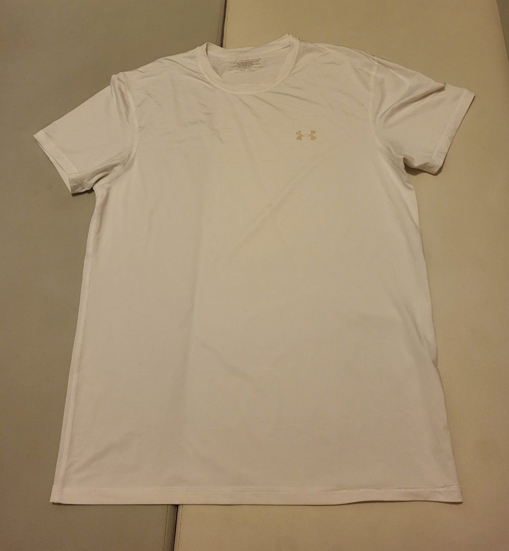 Under Armour 男裝tee大碼, 男裝, 上身及套裝, T-shirt、恤衫、有領衫