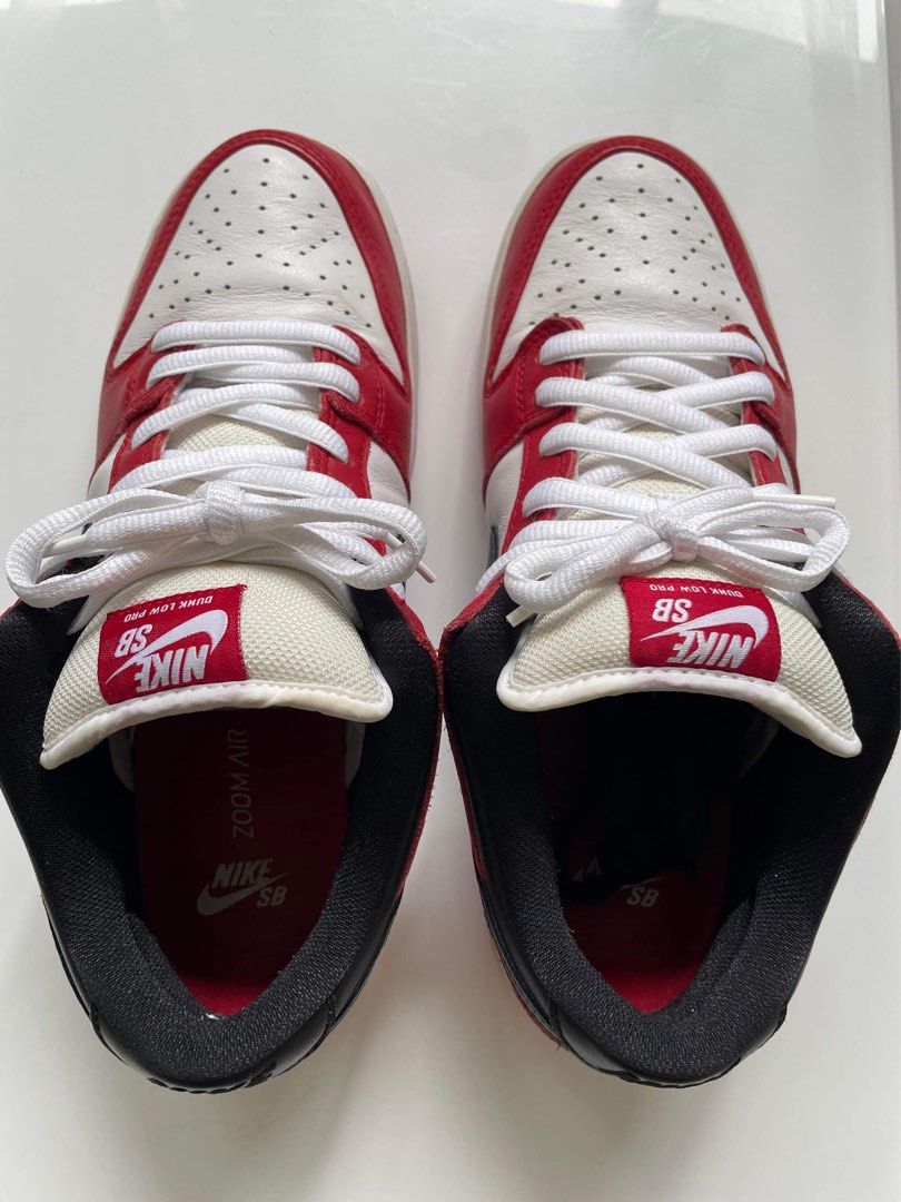 US 9.5 Nike SB Dunk Low Pro Chicago (Category: Sneakers) located in Pasig City. Submitted by .ivantan10. (Listing ID 1269591047, Image 3). Description: US9.5 Nike SB Dunk Low Pro Chicago Complete w box Used Arrival 3rd of December 2023.