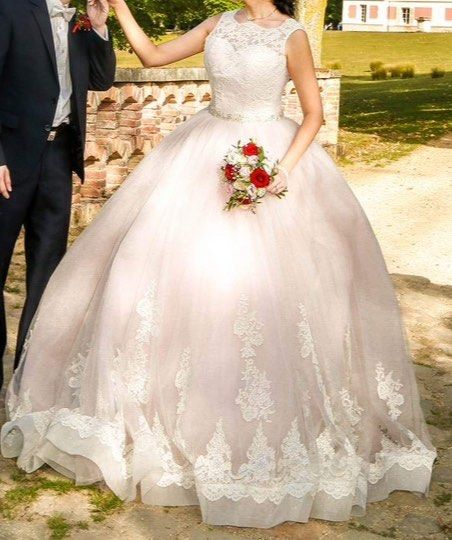 White gown hotsell marriage