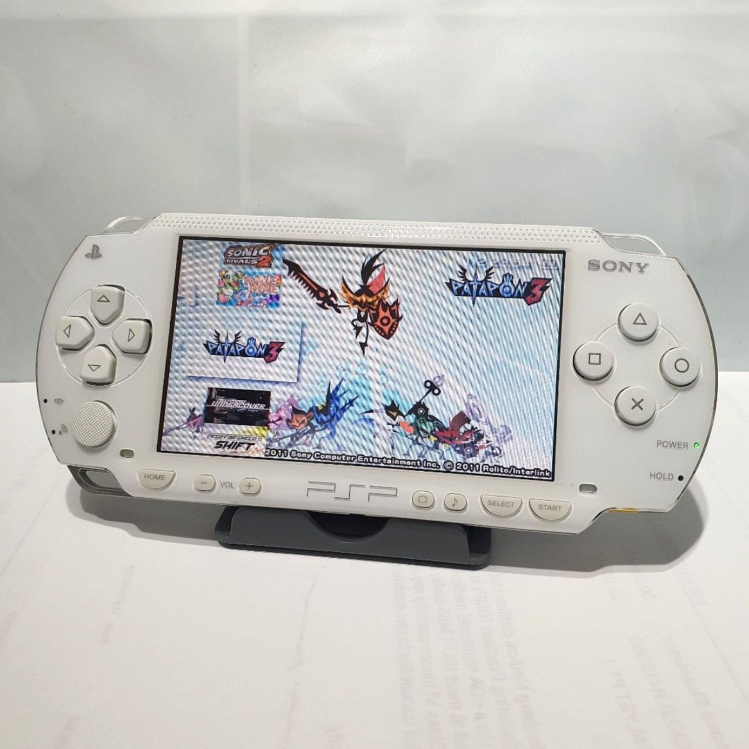 WHITE PSP 1000 FOR SALE