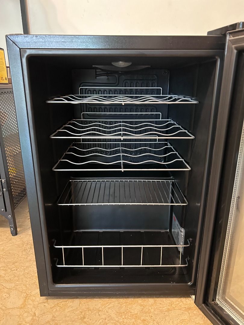 Wine Cellar / Chiller (EuropAce) 20 bottles EWC 201, TV & Home