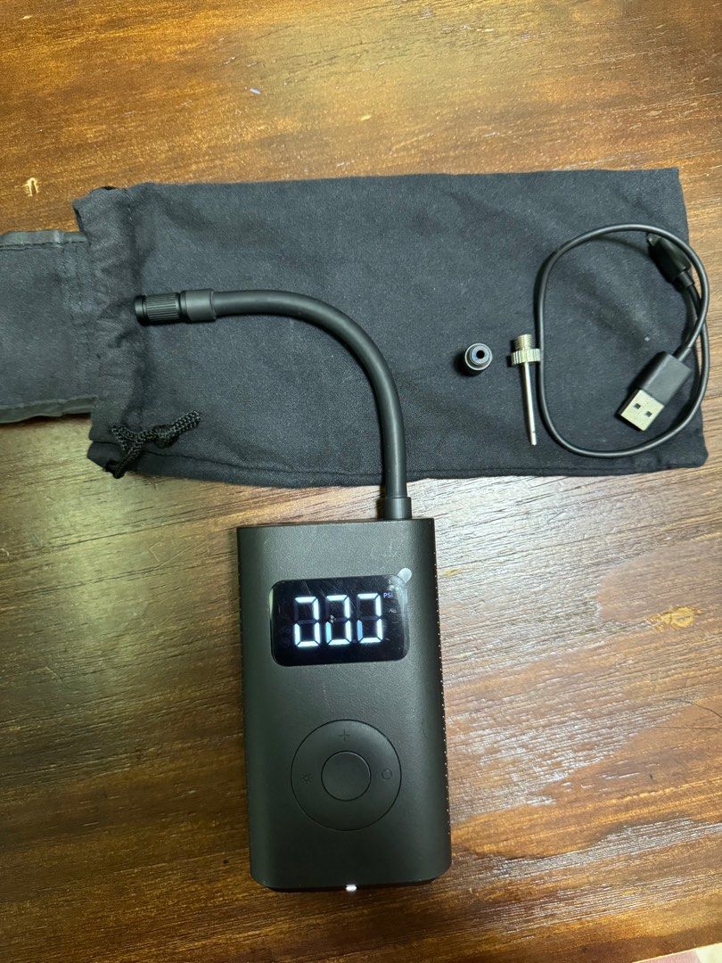 Xiaomi Tyre air pump compressor for bicycle and cars, Sports Equipment, Bicycles & Parts, Parts