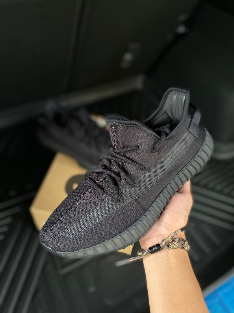 yeezy 300 onyx