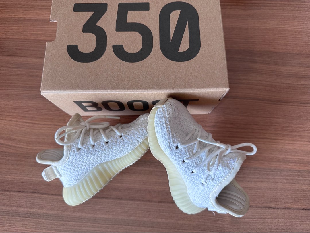 Adidas hot sale yeezy boo