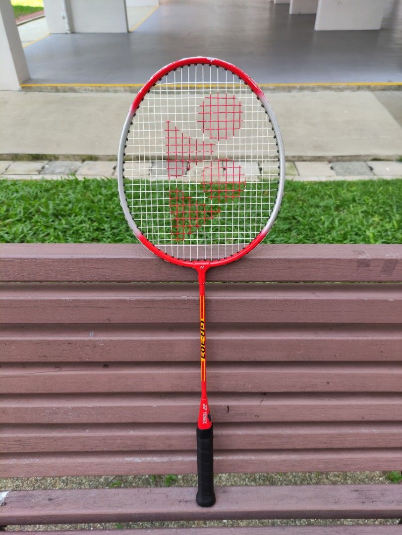 Yonex GR 303 Light Weight Badminton Racket With Free Casing, Sports