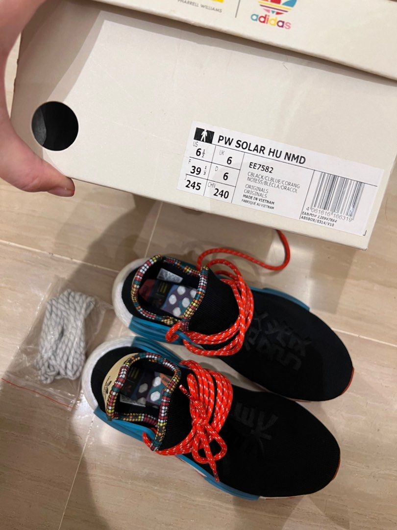 Pw solar cheap hu nmd ee7582