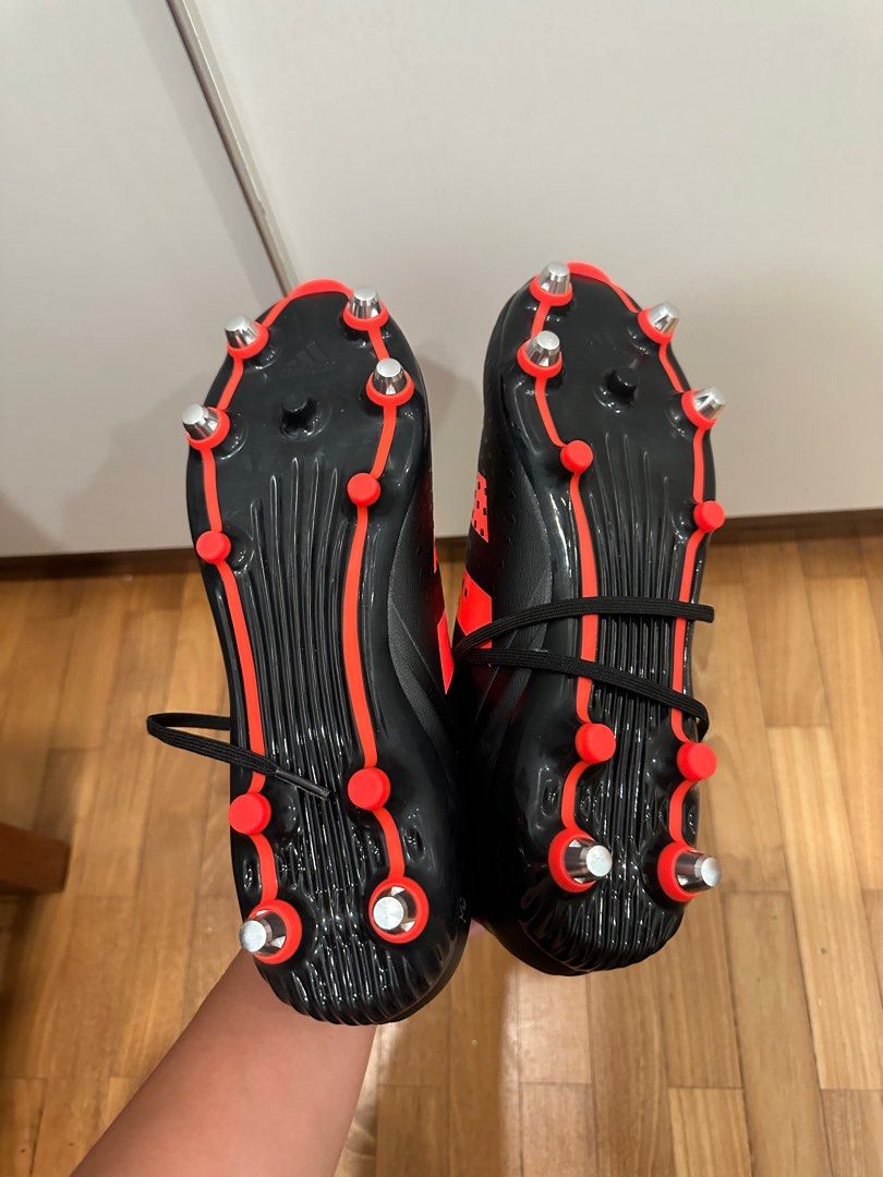 Red deals rugby boots