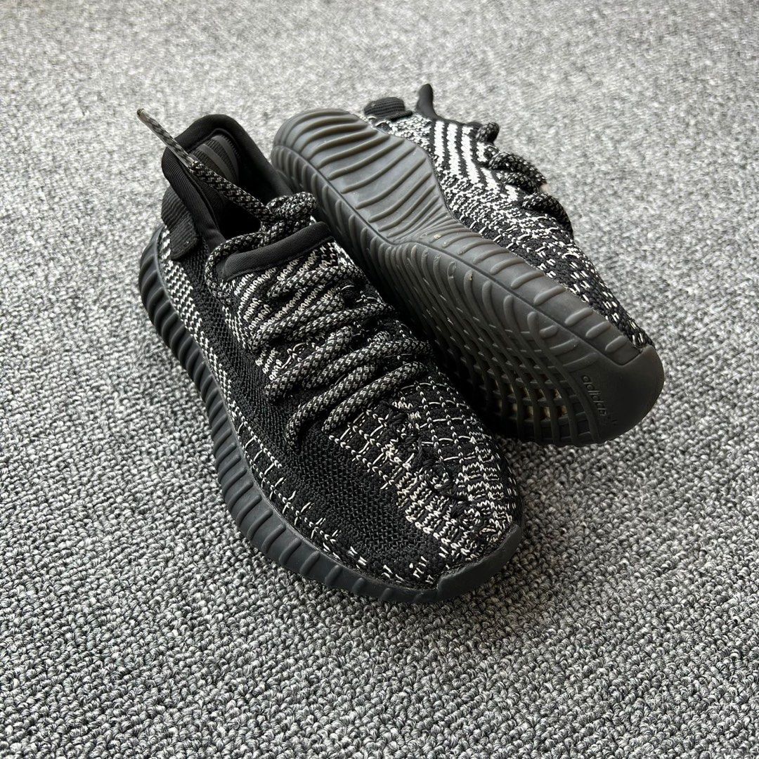 Adidas deals yeezy anak