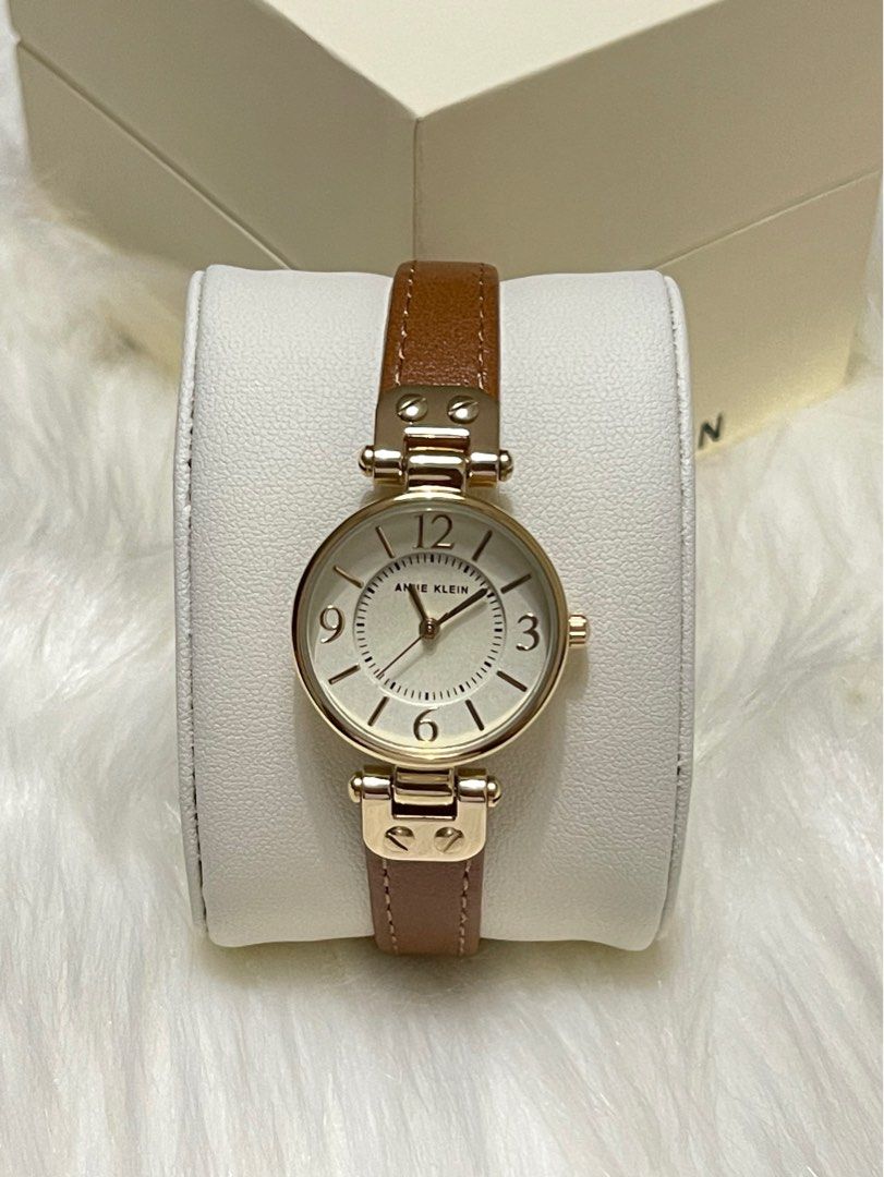 Gold strap watch clearance women's