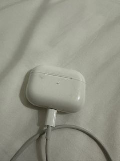 Apple Airpods Pro gen 1 CASE ONLY