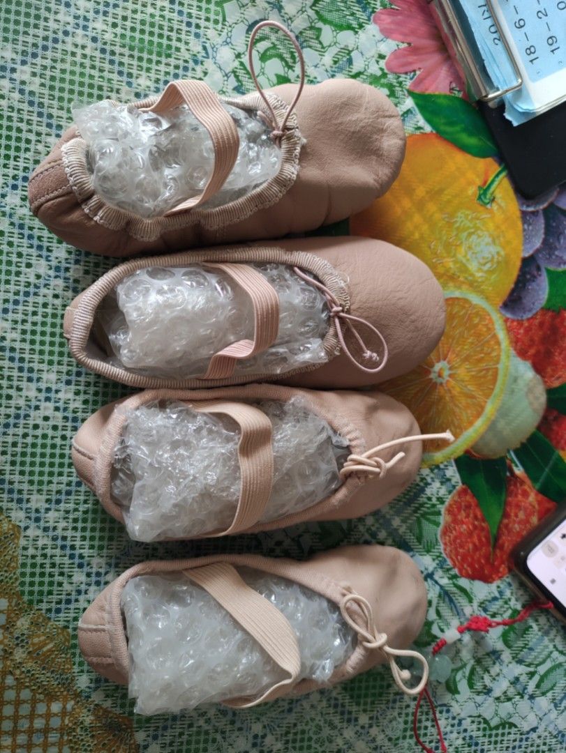 Bag/Ballet kids shoes (Category: Other Babies Going Out Needs) located in San Juan City. Submitted by vingabby (Listing ID 1261195400, Image 2). Description: selling as bundle used preloved from US shipping c/o buyer payment thru gcash others no return no exchange no meet up.